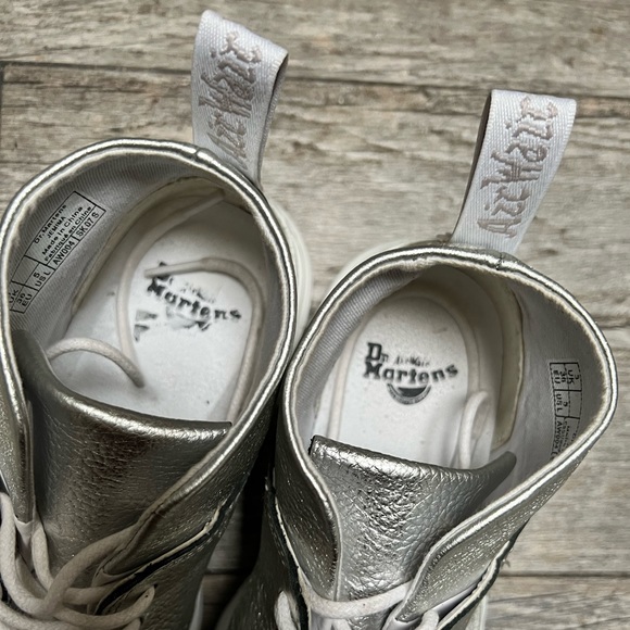 Doc Martens | RARE silver metallic platform chukka - Picture 4 of 10